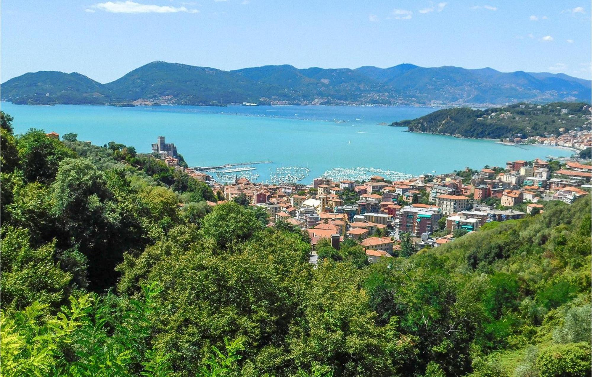 Cozy Apartment In La Spezia With Wifi Zewnętrze zdjęcie